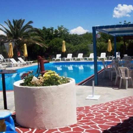 Aquarius Hotel Fourka Exterior foto