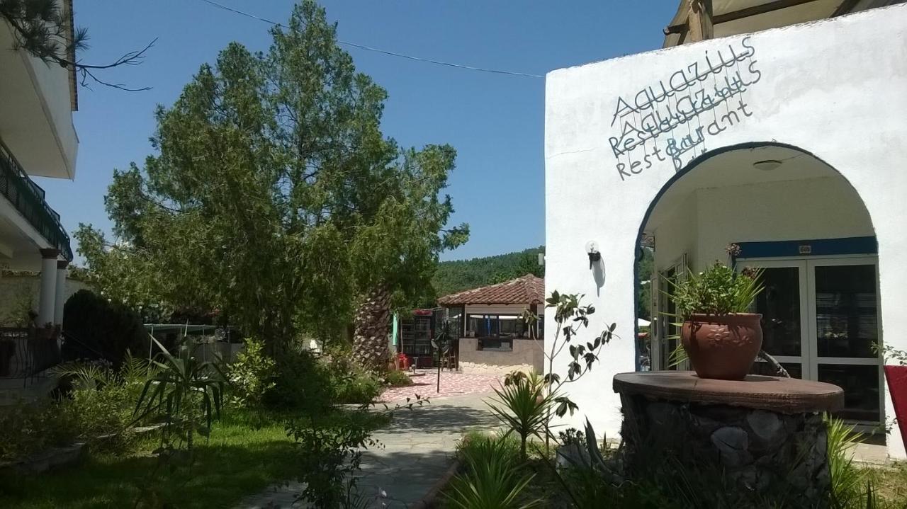 Aquarius Hotel Fourka Exterior foto